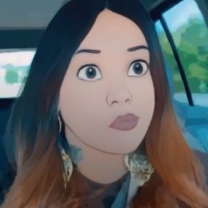 Meet your Posher, Alessandra